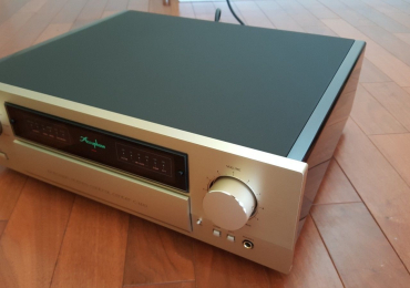 ACCUPHASE C-2410