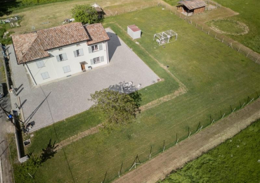 FIDENZA (PR) VILLA BIFAMILIARE