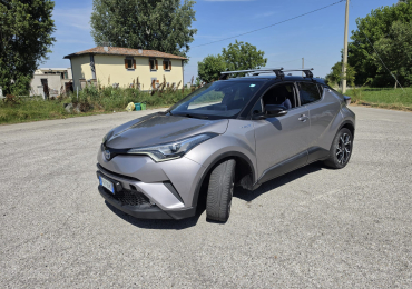 TOYOTA C-HR HYBRID 1.8
