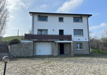 Villa indipendente con giardino di 33.000 mq a Salsomaggiore Terme