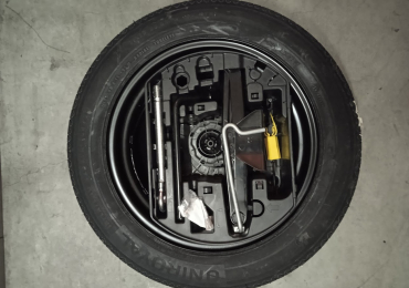 Peugeot 208 – Ruotino scorta + attrezzi originale
