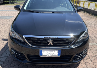 Vendo Peugeot 308 berlina Puretech 130cv
