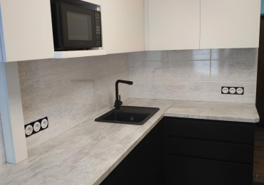 Avanti Arredo — Montaggio mobili e cucine Marche