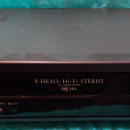 Videoregistratore Sharp per VHS.