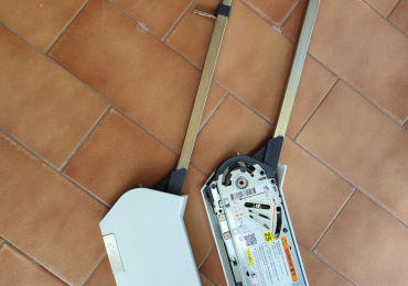 ammortizzatore per anta a soffietto