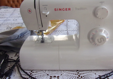 Macchina da cucire SINGER cucito/ricamo come nuova