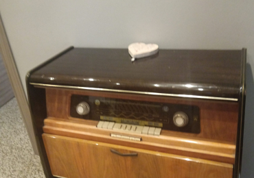 mobile radio-giradischi vintage Grundig