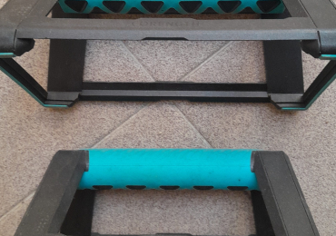 Maniglie per piegamenti Push Up Bar 500 Corength di Decathlon,misura 19 x 11 x 7 cm.
