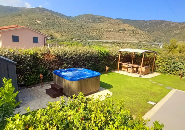 Appartamento con giardino e terrazzo