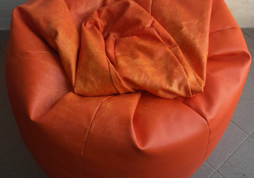 Pouf a Sacco a Pera (o bean bag) Poltrona di colore Arancione