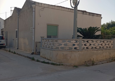 CASA INDIPENDENTE IN VENDITA A