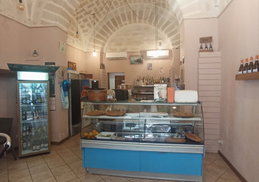 ATTIVITA COMMERCIALE IN VENDITA A