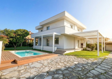 FORTE DEI MARMI (LU)