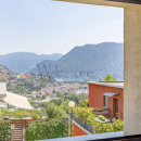 COMO (CO)