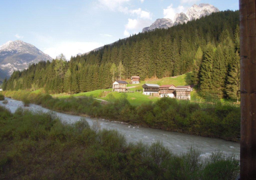 Pura Vida Valcomelico una casa alpina sul Piave frà le dolomiti