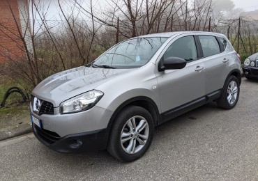 Auto Nissan Qashqai