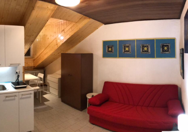 Mansarda monolocale zona Crocetta San Secondo Torino affitasi