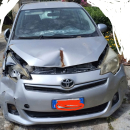Auto Toyota con sinistro di carrozzeria