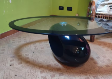 tavolino basso in vetro