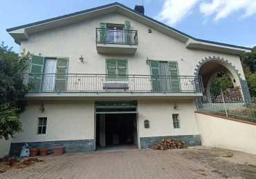 Casa in vendita ad Alice Bel Colle
