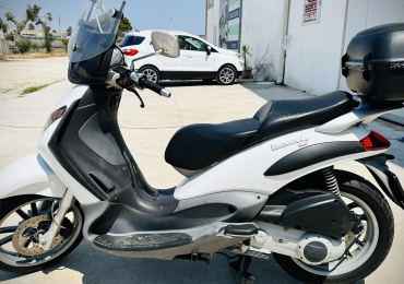 Piaggio Beverly 200