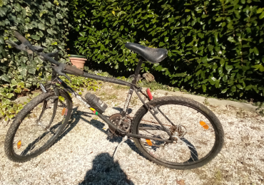 Vendo bicicletta mountain bike/rampichino da uomo nera