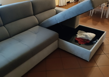 Divano letto 3 posti e penisola grigio chiaro e bianco