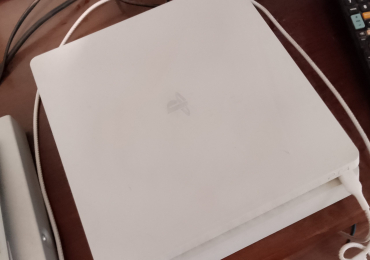 PlayStation 4 slim con joystick wireless