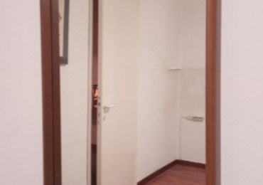 Specchio da parete in noce massello
