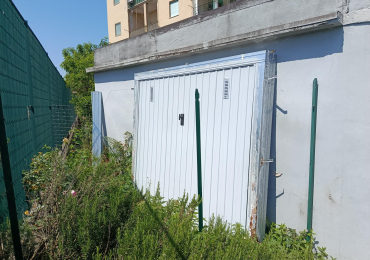 BASCULANTE PER BOX IN LAMIERA