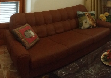 Divano letto matrimoniale in pelle