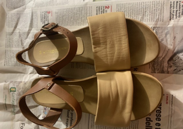sandali da donna beige