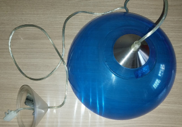 Lampadario moderno tondo, blu trasparente