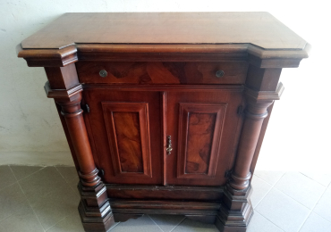 Mobile consolle o porta TV in legno di Noce