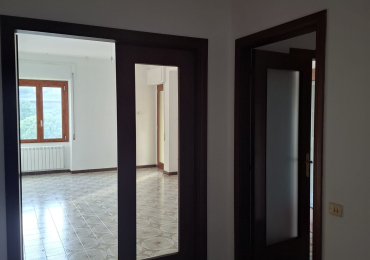 Stock 11 Porte da Interno in Noce Tanganika – Cagliari (Quartiere del Sole)