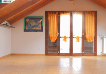 Trilocale in corte classe D senza spese condominiali a Desio centro