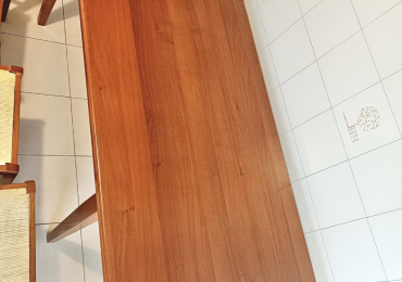 Tavolo e sedie da cucina