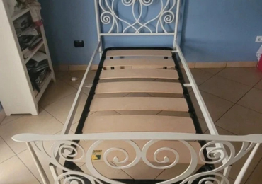 Struttura letto singolo in ferro