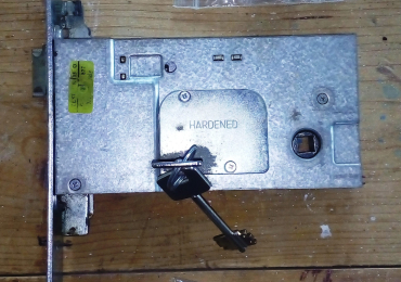 Serratura Cisa TRIPLICE a 3 punti di chiusura completa modello 57313- 73 da incasso