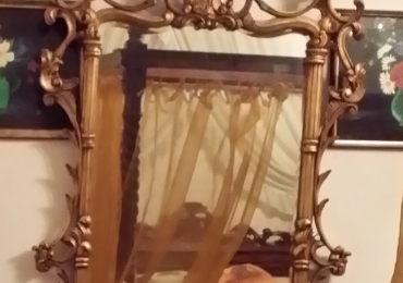 prestigioso specchio in legno massello dorato lavorato