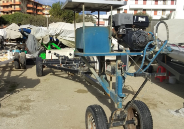 CARRELLO MOTORIZZATO PER TRASPORTO BARCHE