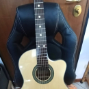 Chitarra classica elettrificata