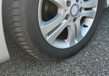 4 cerchi in lega con pneumatico estivo mercedes B180 2010