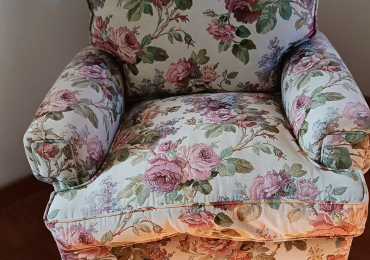 Poltrona sfoderabile con motivo floreale