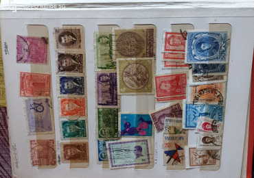 album francpblli di vari paesi, di circa 50 anni orsono