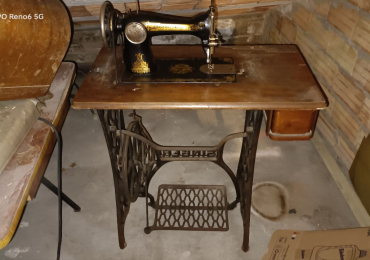 Macchina da cucire anni 50 Singer