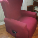 Poltrona elettrica con alzapersona e regolazione schiena/gambe