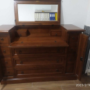 Comò  con ribalta e specchio
